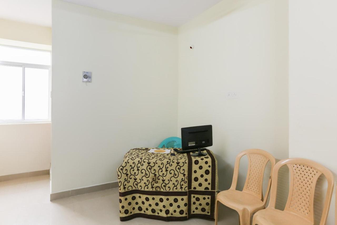 SPOT ON 63050 Kag Rooms Gūduvāncheri Exterior foto